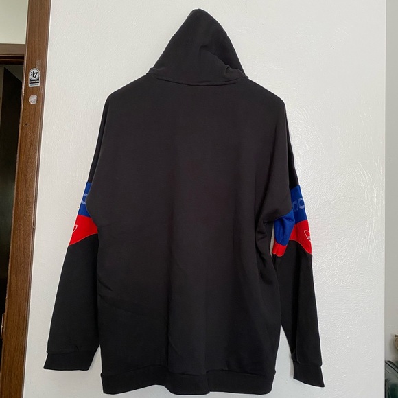 Unique Adidas hoodie design size large im excellent condition!! - Picture 3 of 5
